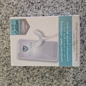 White Bath & Body Cleansing Tool